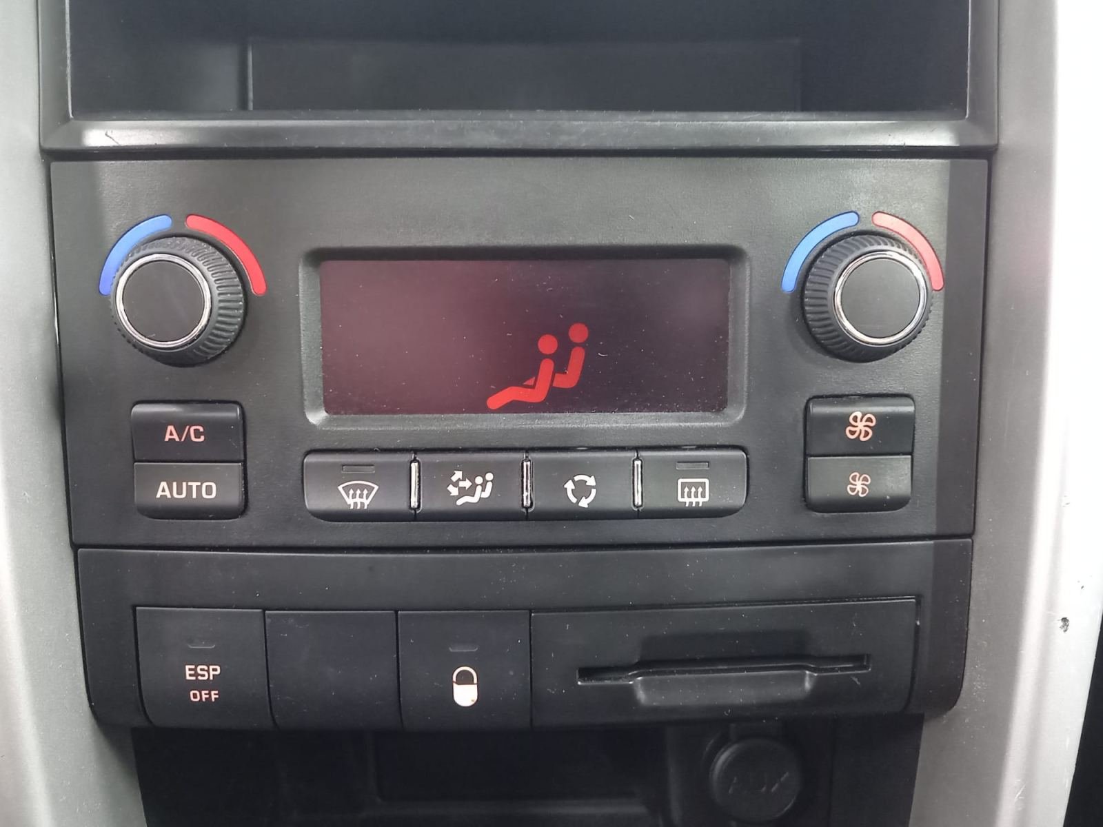 PEUGEOT 207 1.6 HDI 92 CV 14