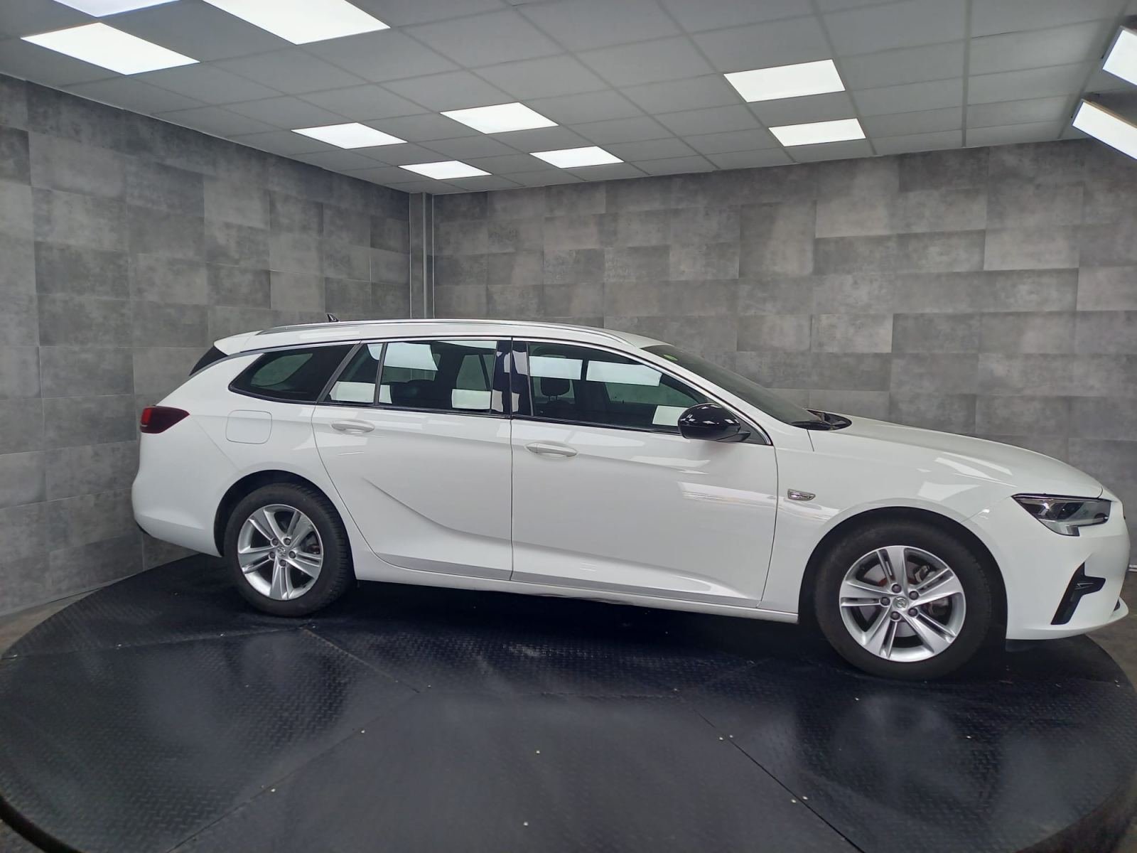OPEL INSIGNIA Sport Tourer Elegance Business 1.5 120CV 8