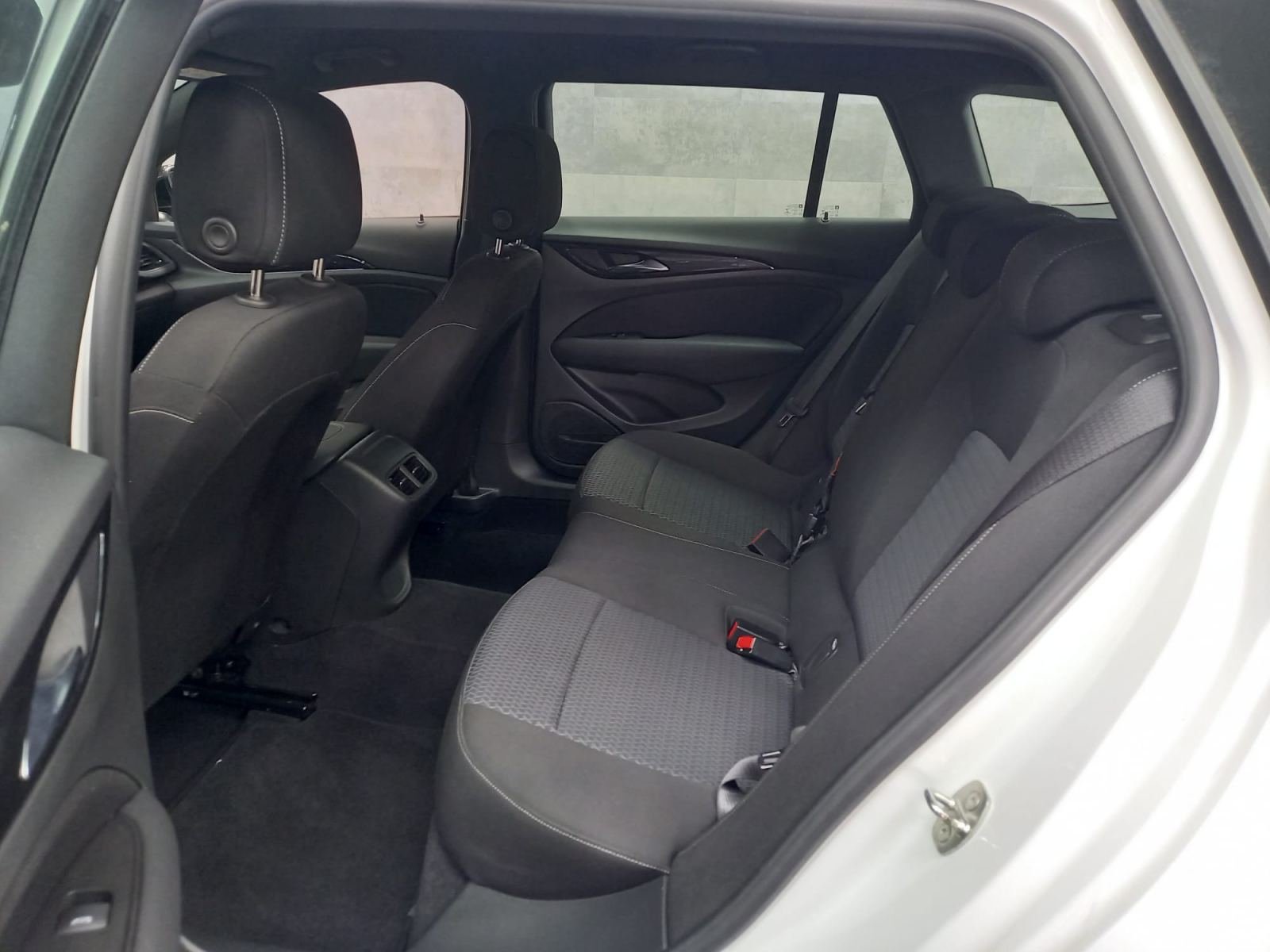 OPEL INSIGNIA Sport Tourer Elegance Business 1.5 120CV 10