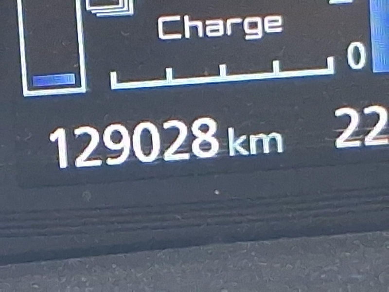MITSUBISHI OUTLANDER 2.4 PHEV Kaiteki Auto 4WD 10