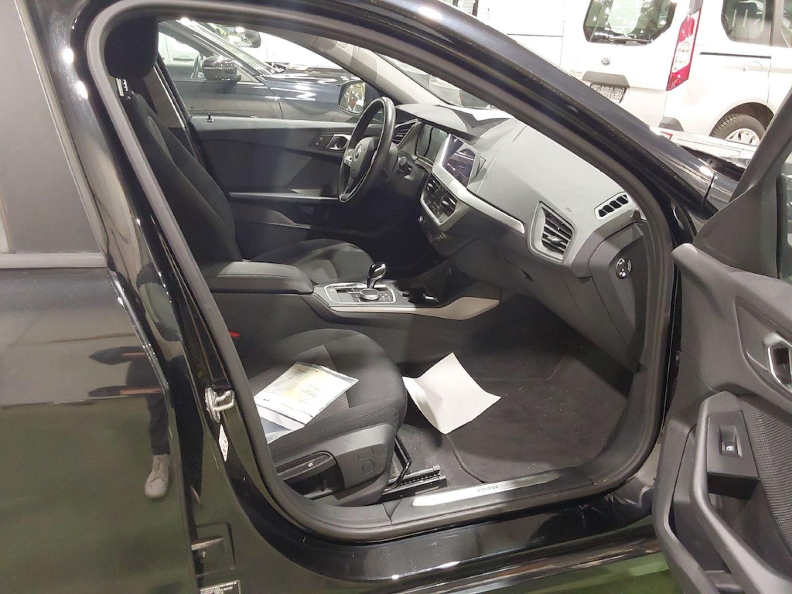 BMW SERIE 1 HATCH 116DA (85KW) 8