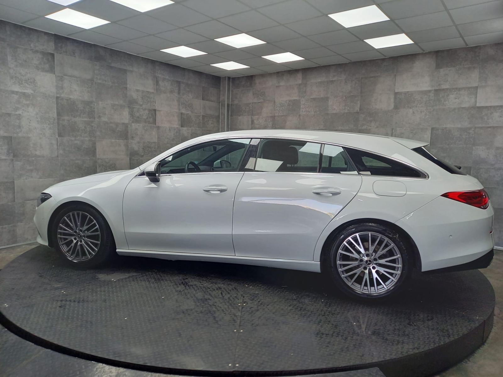 MERCEDES CLASE CLA 220 D DCT Shooting Brake 7