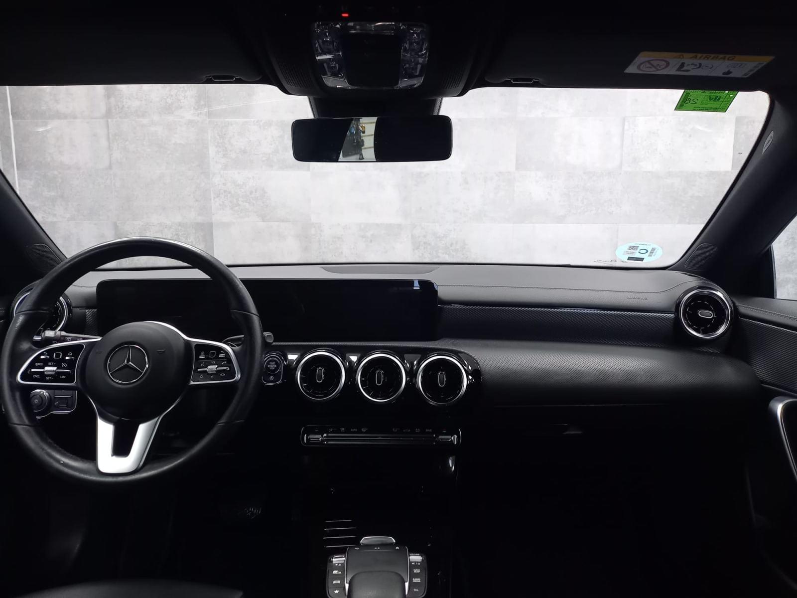 MERCEDES CLASE CLA 220 D DCT Shooting Brake 9