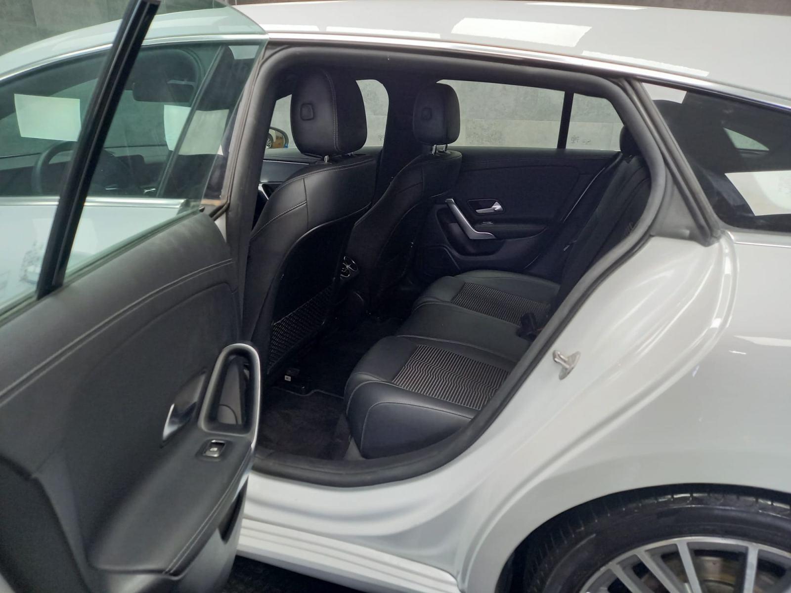MERCEDES CLASE CLA 220 D DCT Shooting Brake 10