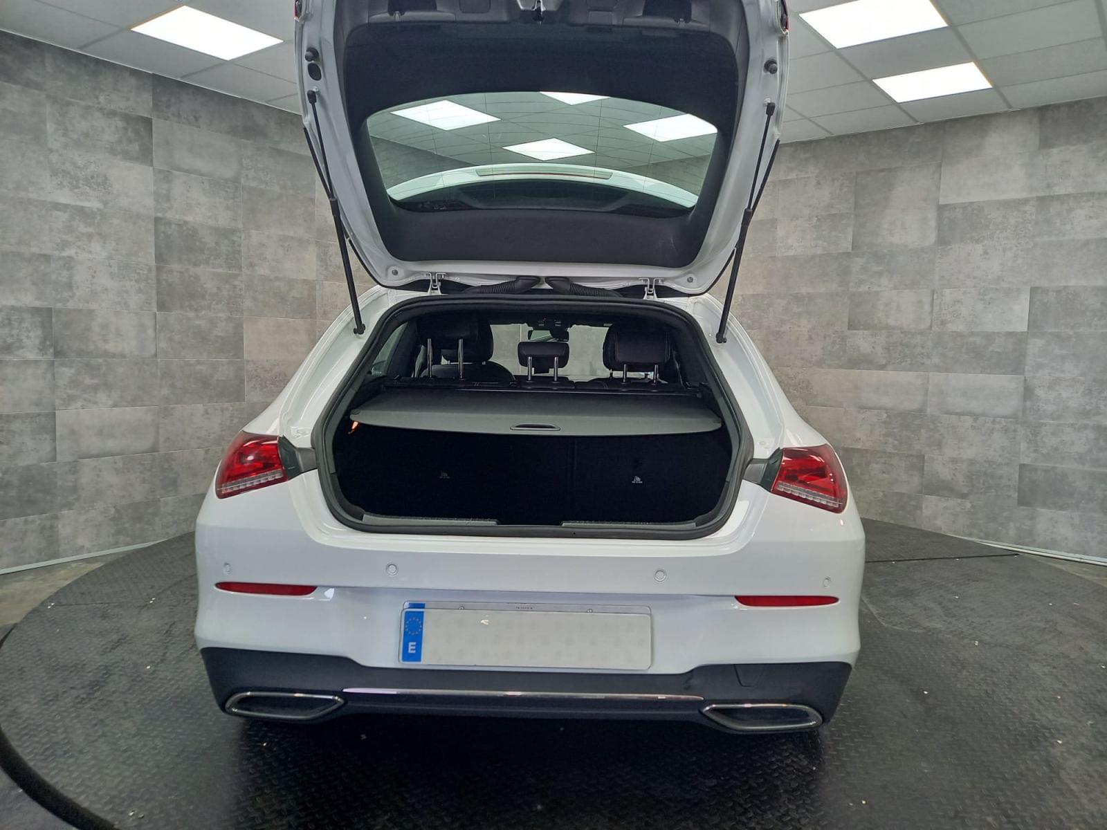 MERCEDES CLASE CLA 220 D DCT Shooting Brake 11