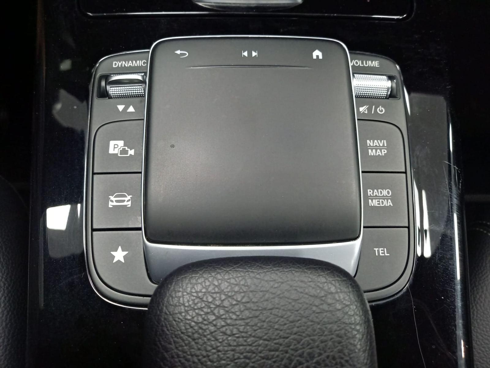 MERCEDES CLASE CLA 220 D DCT Shooting Brake 22