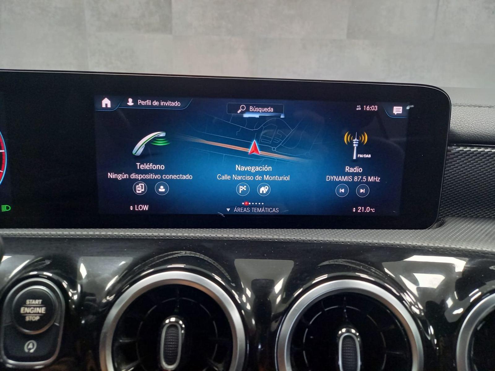 MERCEDES CLASE CLA 220 D DCT Shooting Brake 29