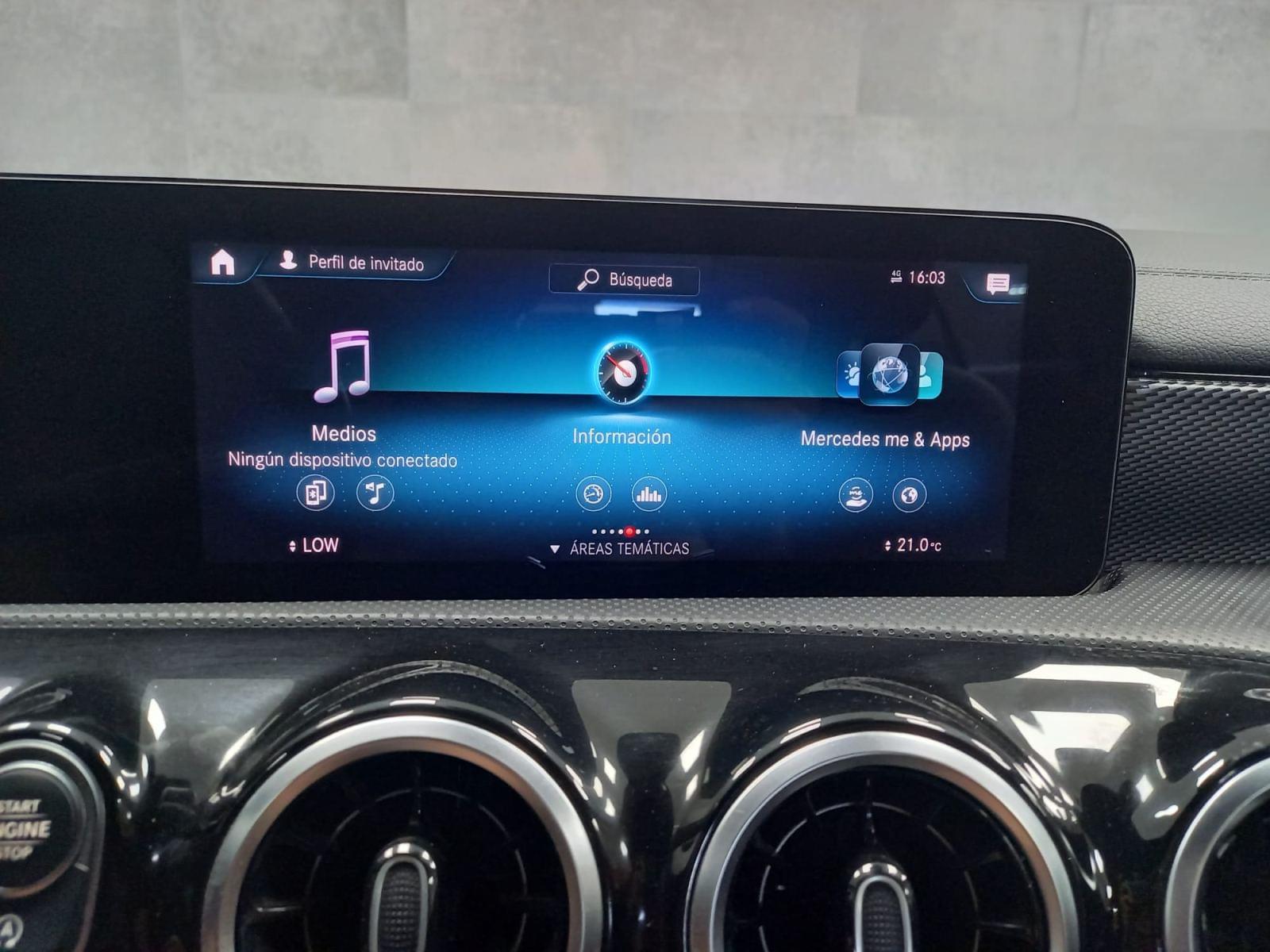 MERCEDES CLASE CLA 220 D DCT Shooting Brake 34