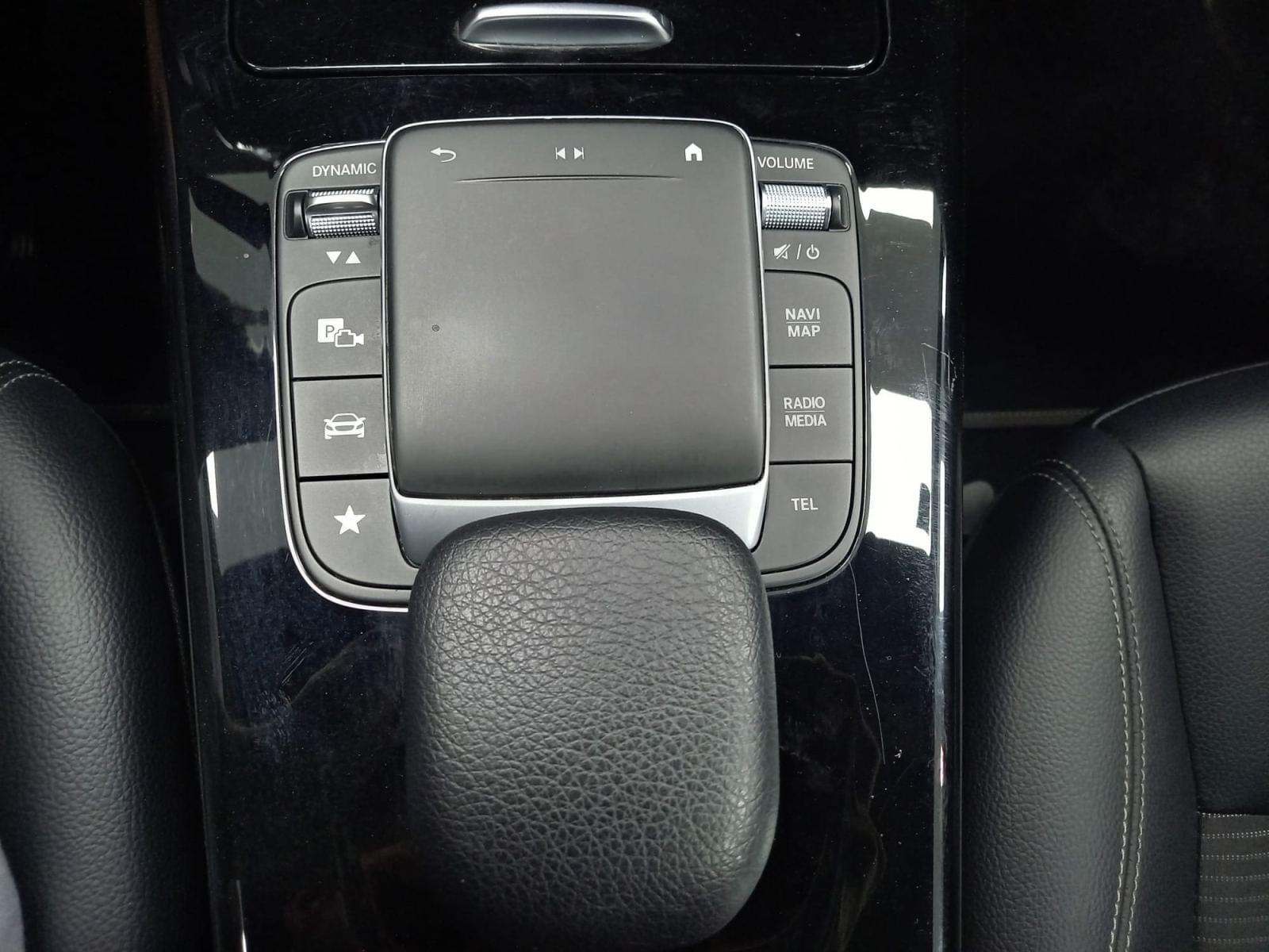 MERCEDES CLASE CLA 220 D DCT Shooting Brake 37