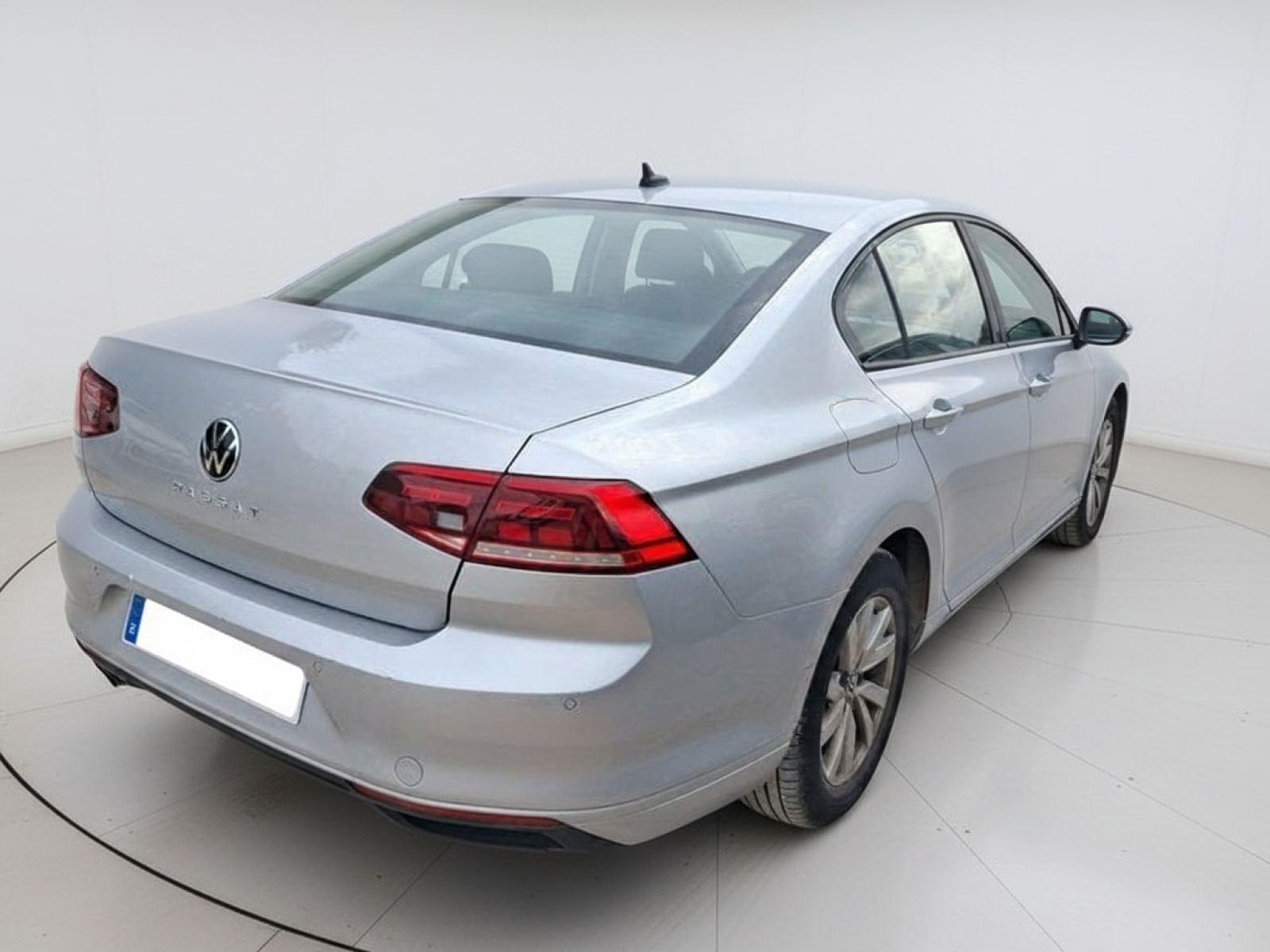 VOLKSWAGEN PASSAT Business 2.0 TDI 110kW (150CV) 3 