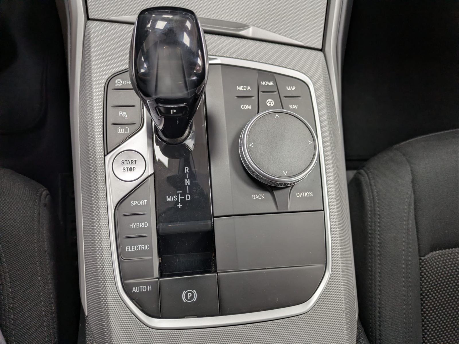 BMW SERIE 3 2.0 330E (135KW) BERLINE 18