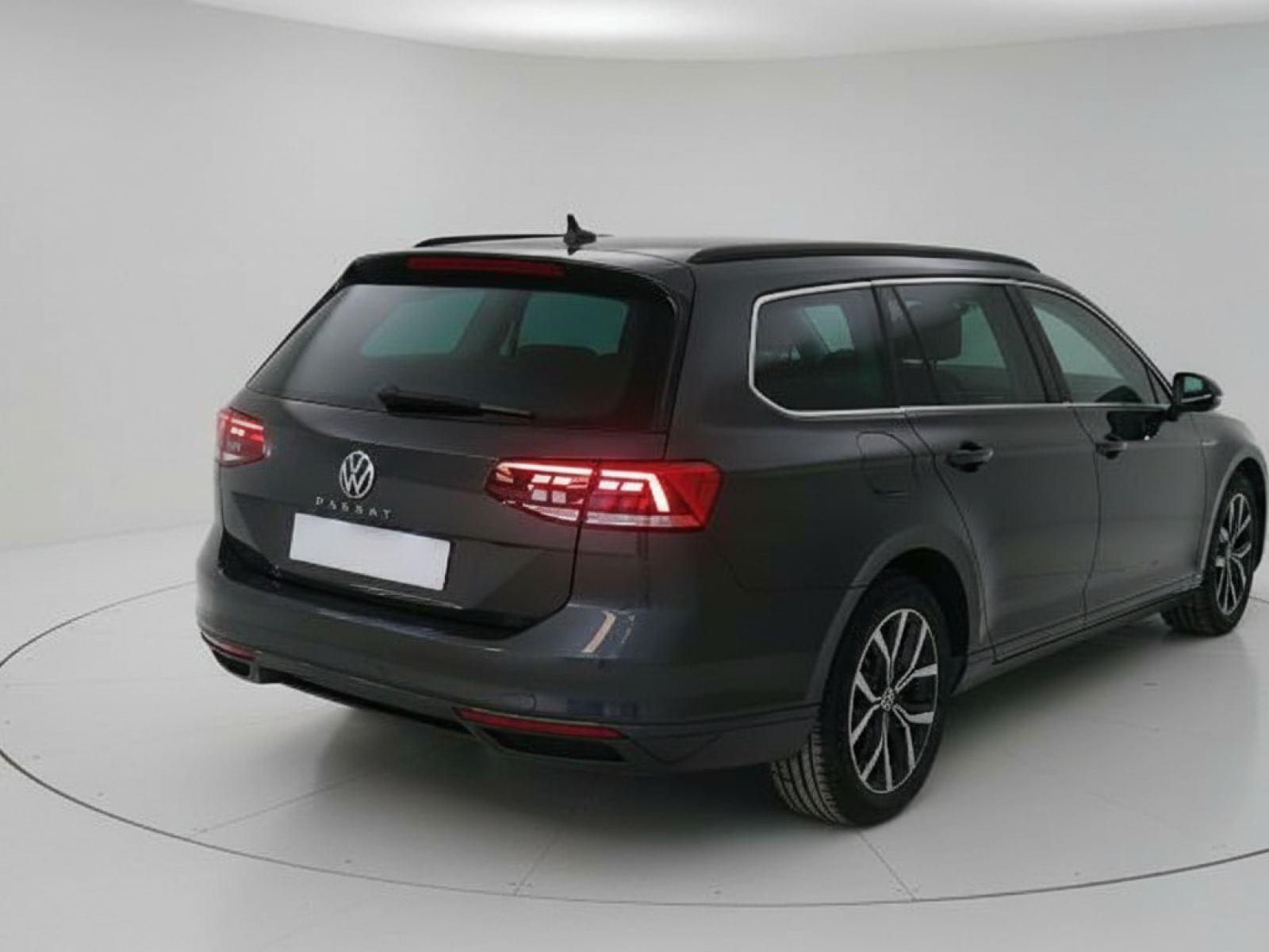 VOLKSWAGEN PASSAT VARIANT EXECUTIVE 2.0 TDI 110KW DSG 3