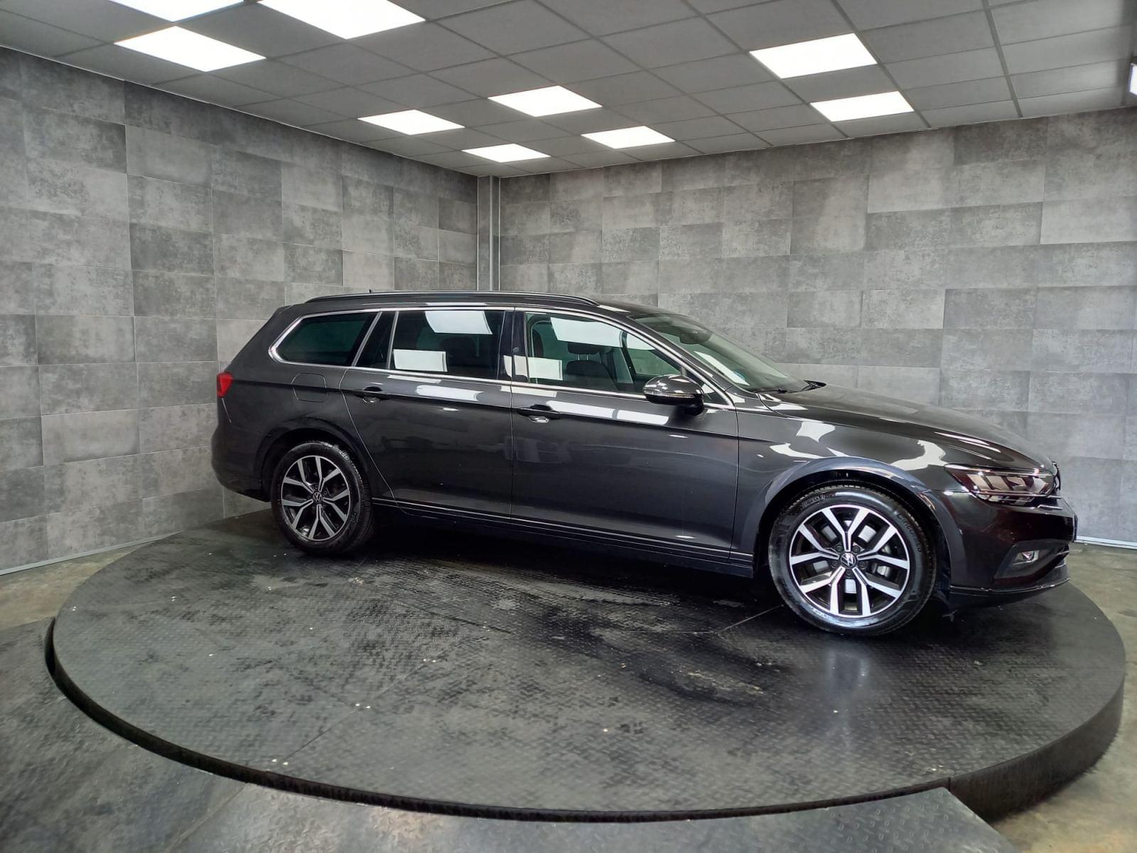 VOLKSWAGEN PASSAT VARIANT EXECUTIVE 2.0 TDI 110KW DSG 8
