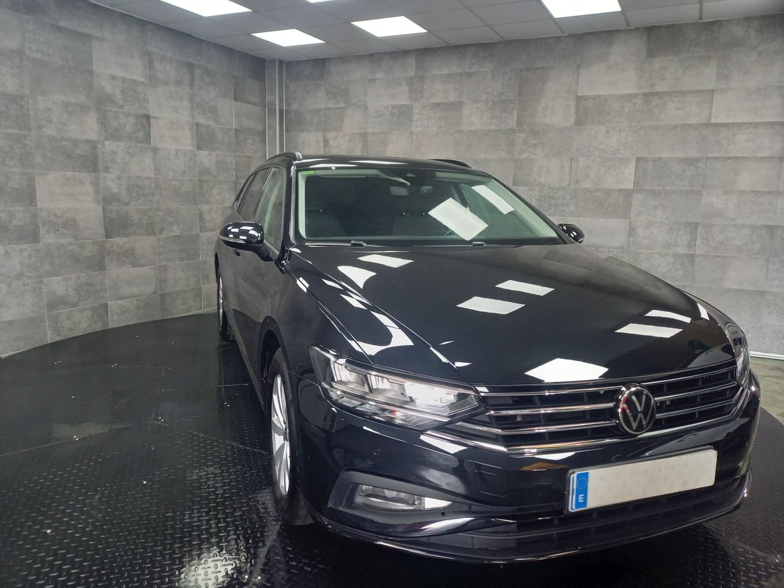 VOLKSWAGEN PASSAT Variant Business 2.0 TDI 110kW 2