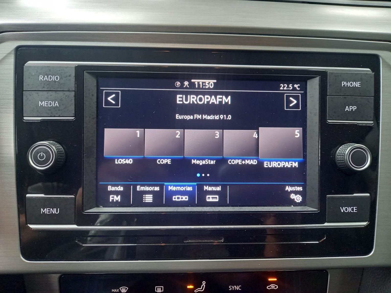 VOLKSWAGEN PASSAT Variant Business 2.0 TDI 110kW 28