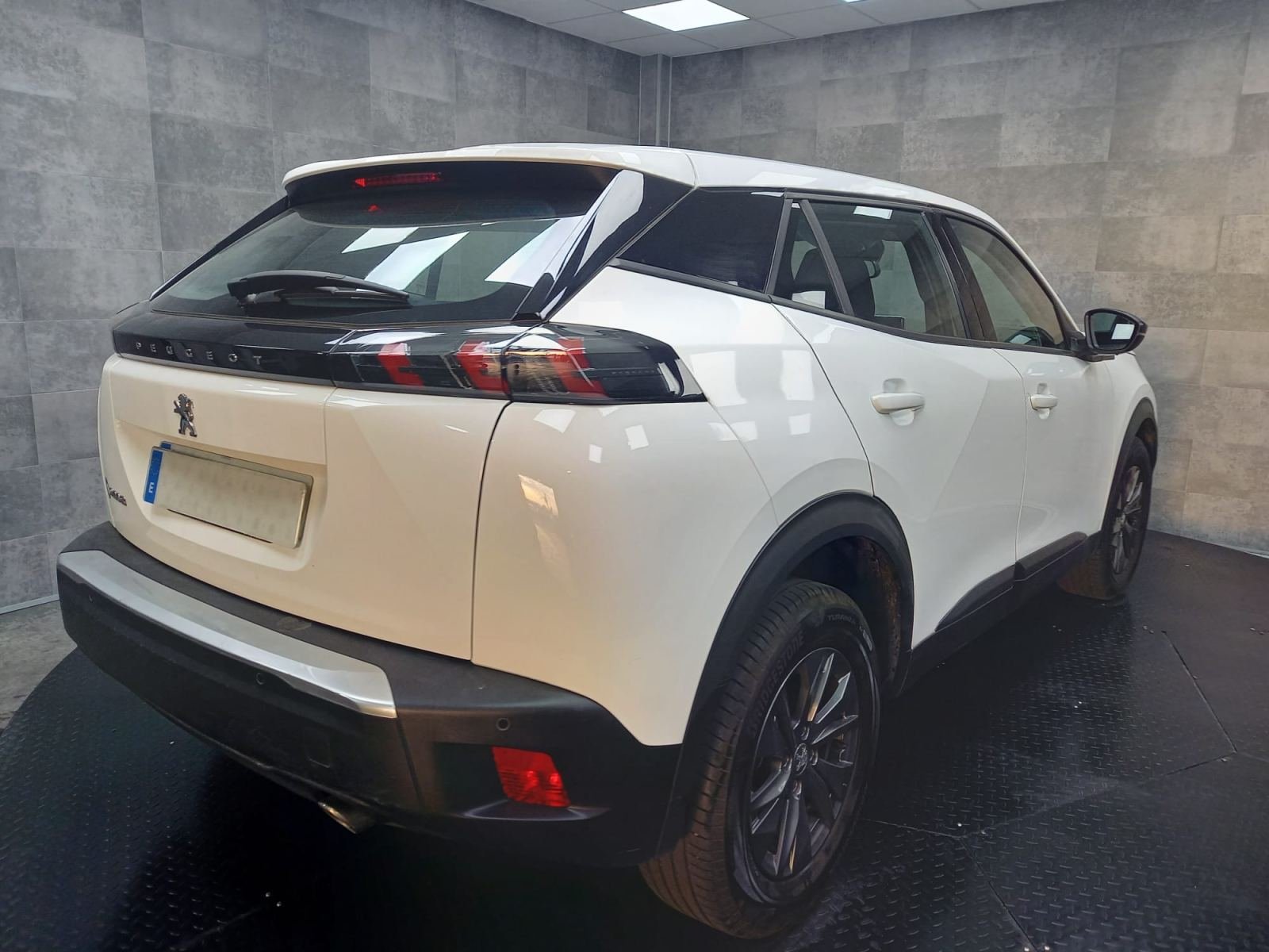 PEUGEOT 2008 active Pack BlueHDI 110 CV 4
