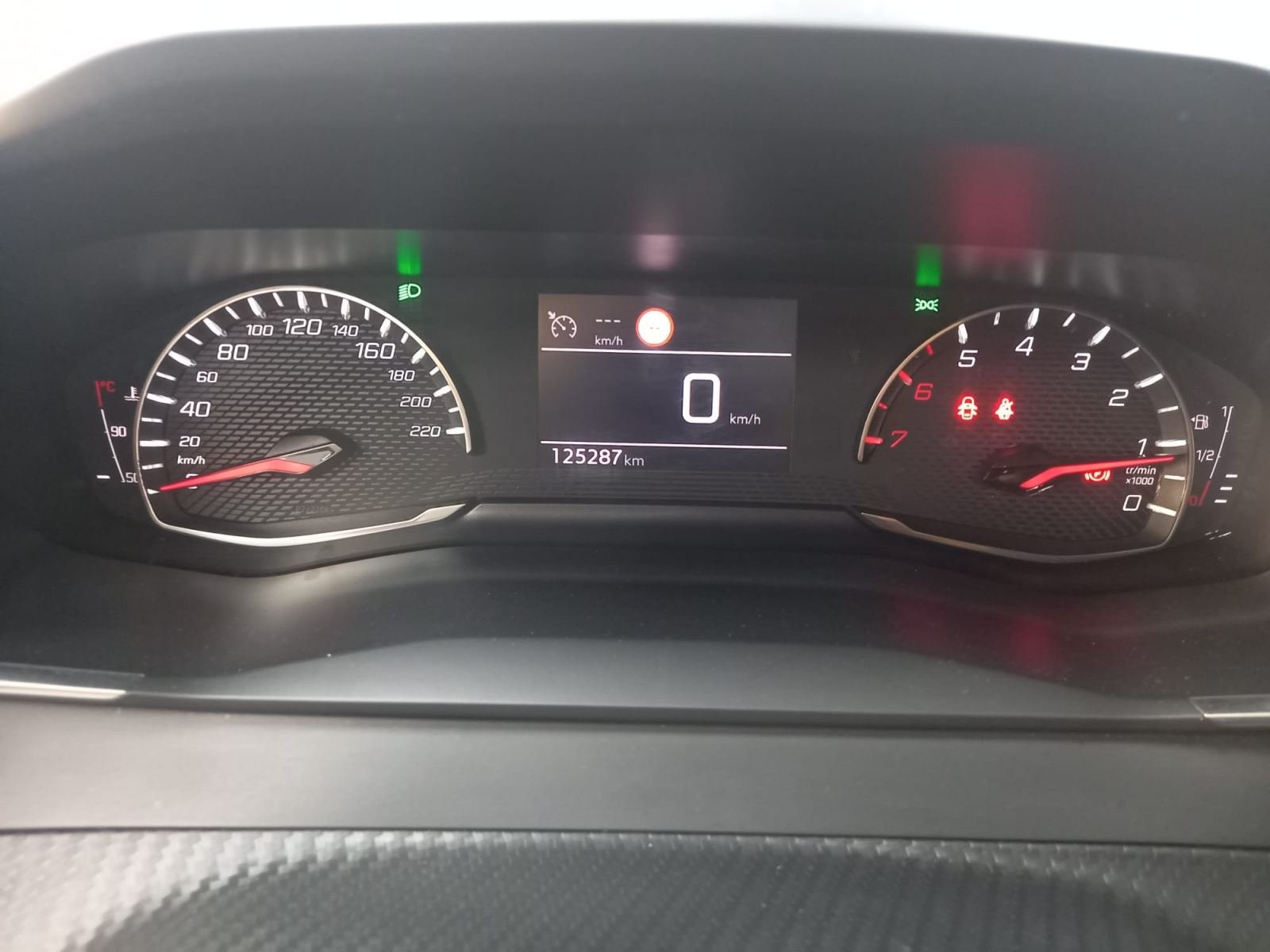 PEUGEOT 2008 active Pack BlueHDI 110 CV 12