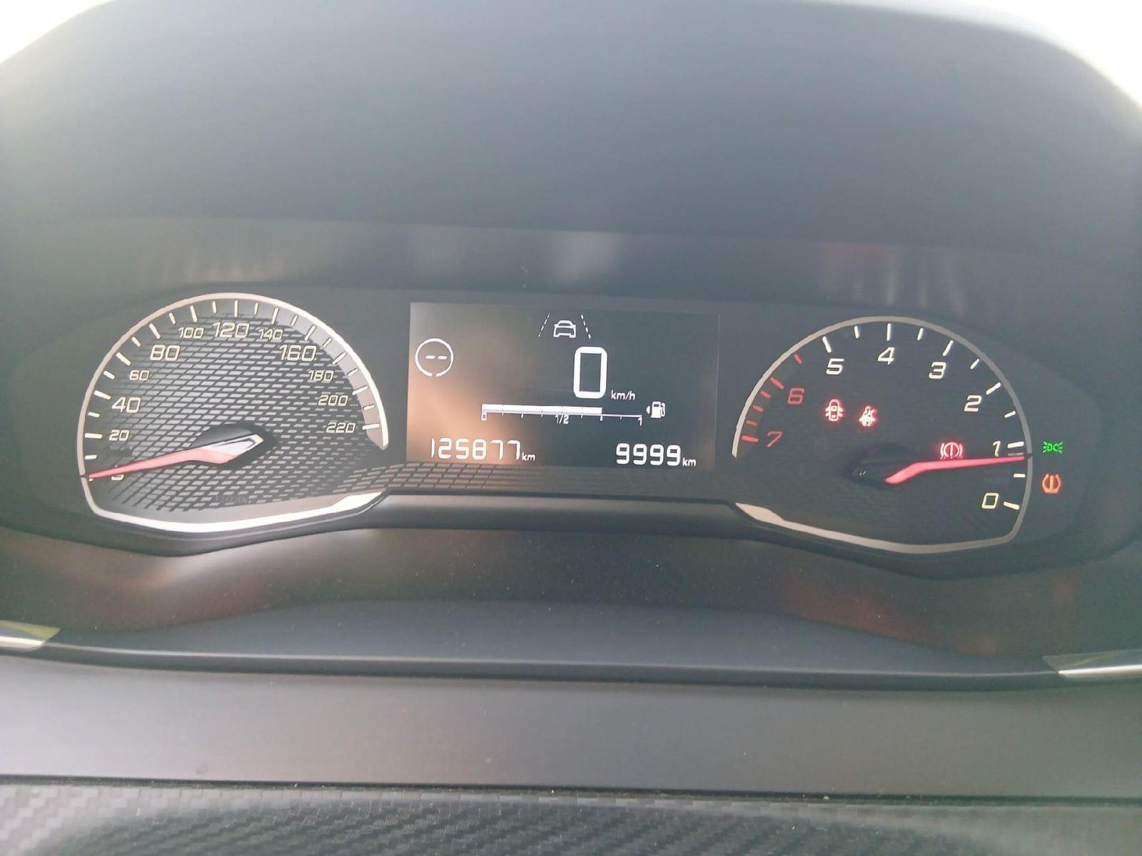 PEUGEOT 208 BlueHDi 73kW (100CV) Active 4