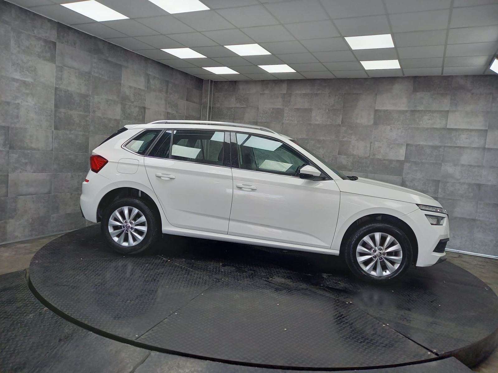 SKODA KAMIQ 1.0 TSI 81kW (110CV) DSG Ambition 4