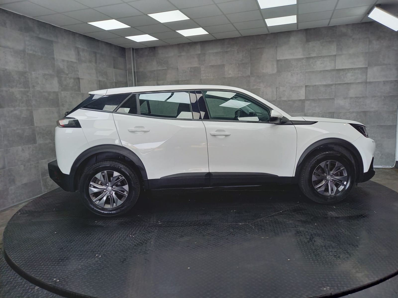 PEUGEOT 2008 Active Pack BlueHDI 81kW (110CV) 3