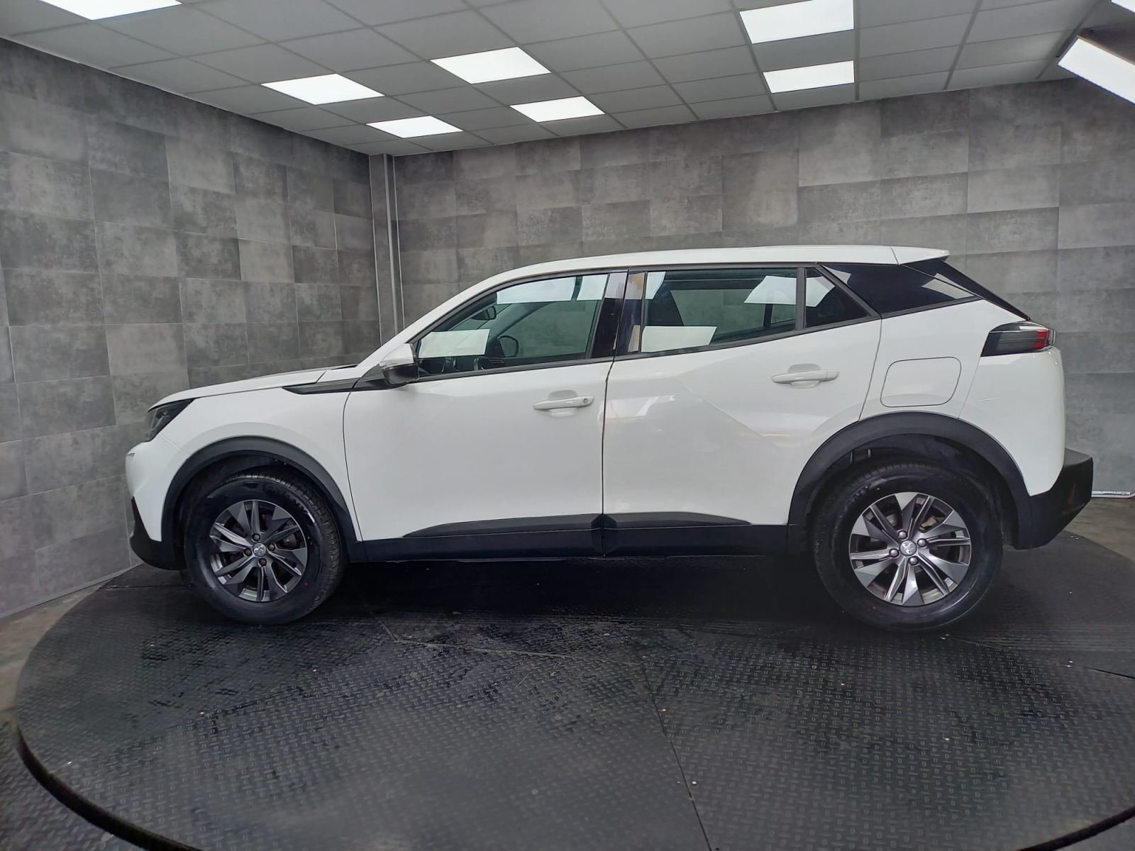PEUGEOT 2008 Active Pack BlueHDI 81kW (110CV) 7