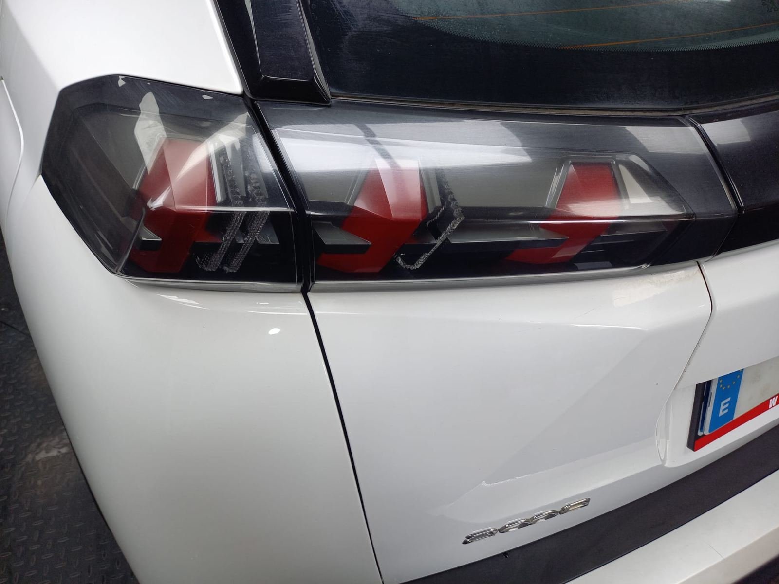 PEUGEOT 2008 Active Pack BlueHDI 81kW (110CV) 19