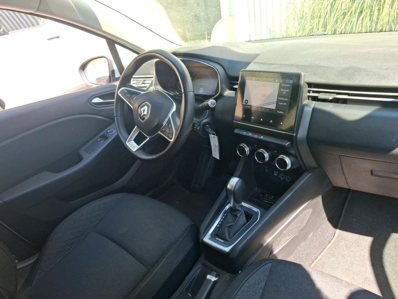 RENAULT CLIO 1.6 E-Tech 140 CV Business 6