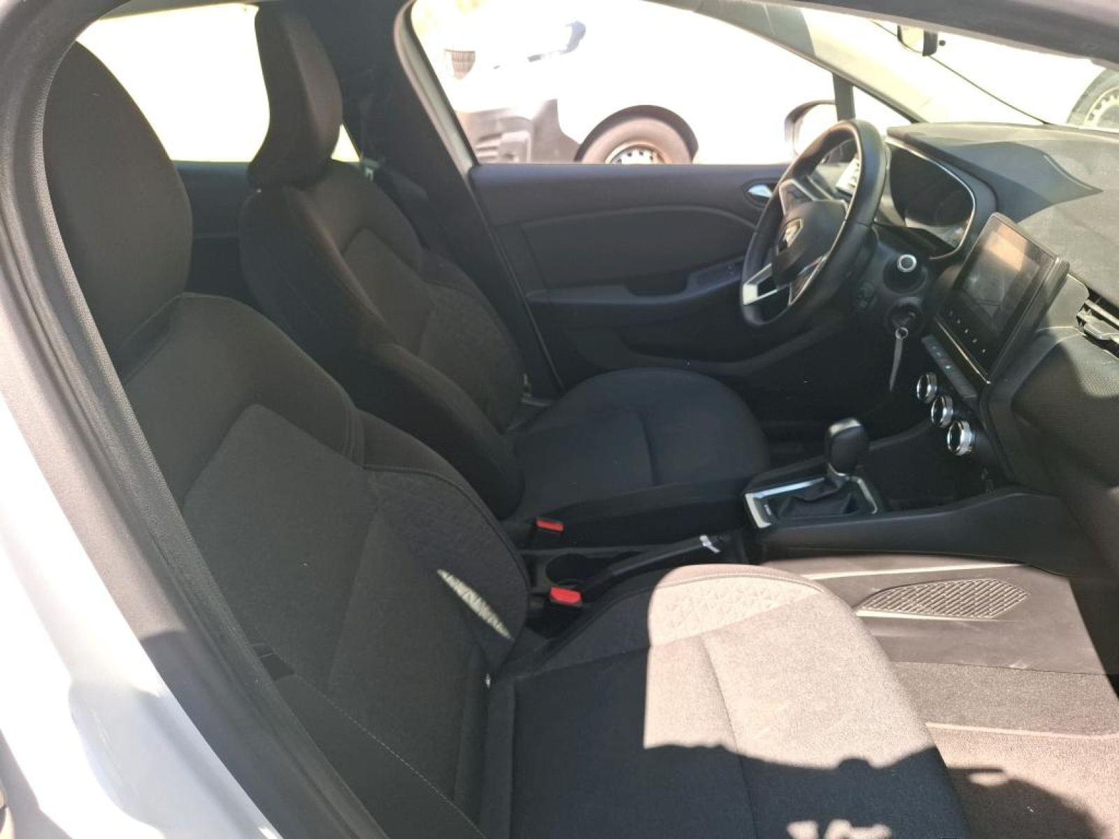 RENAULT CLIO 1.6 E-Tech 140 CV Business 9