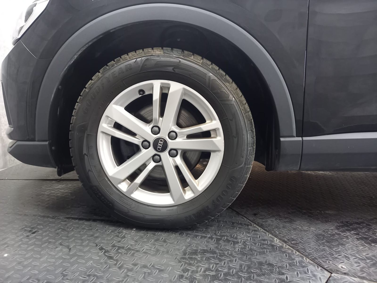 AUDI Q3 35 TDi Business Edition S tronic 19