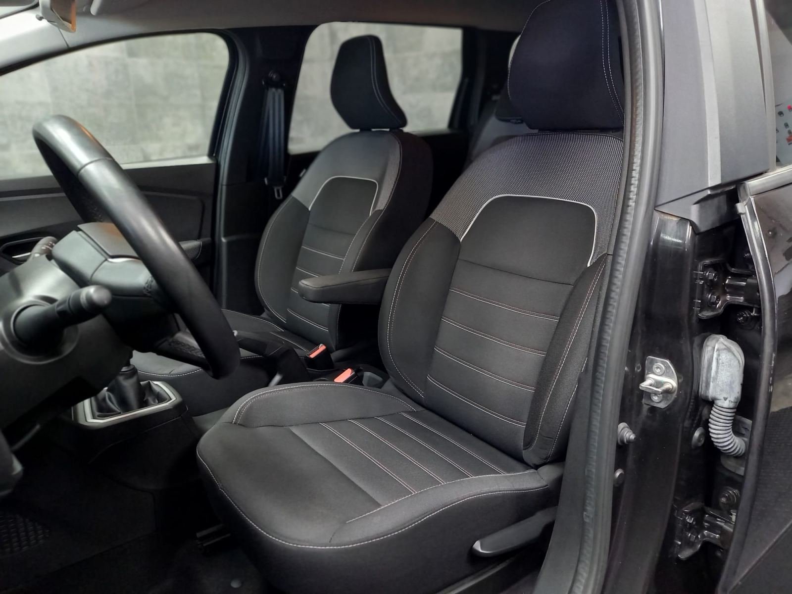 DACIA JOGGER 1.0 ECO-G 100 CV Extreme+ 7 plazas 8