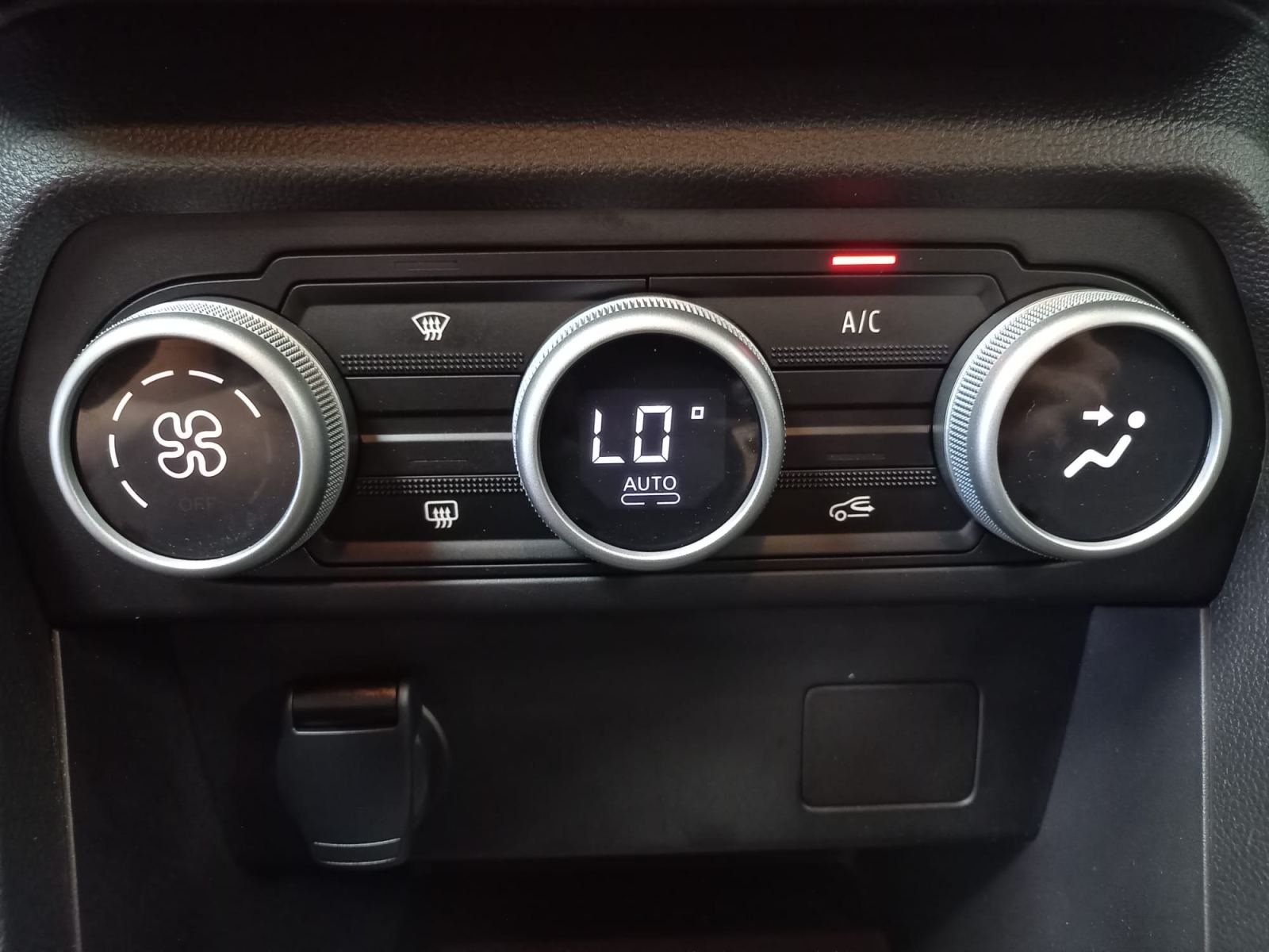 DACIA JOGGER 1.0 ECO-G 100 CV Extreme+ 7 plazas 17