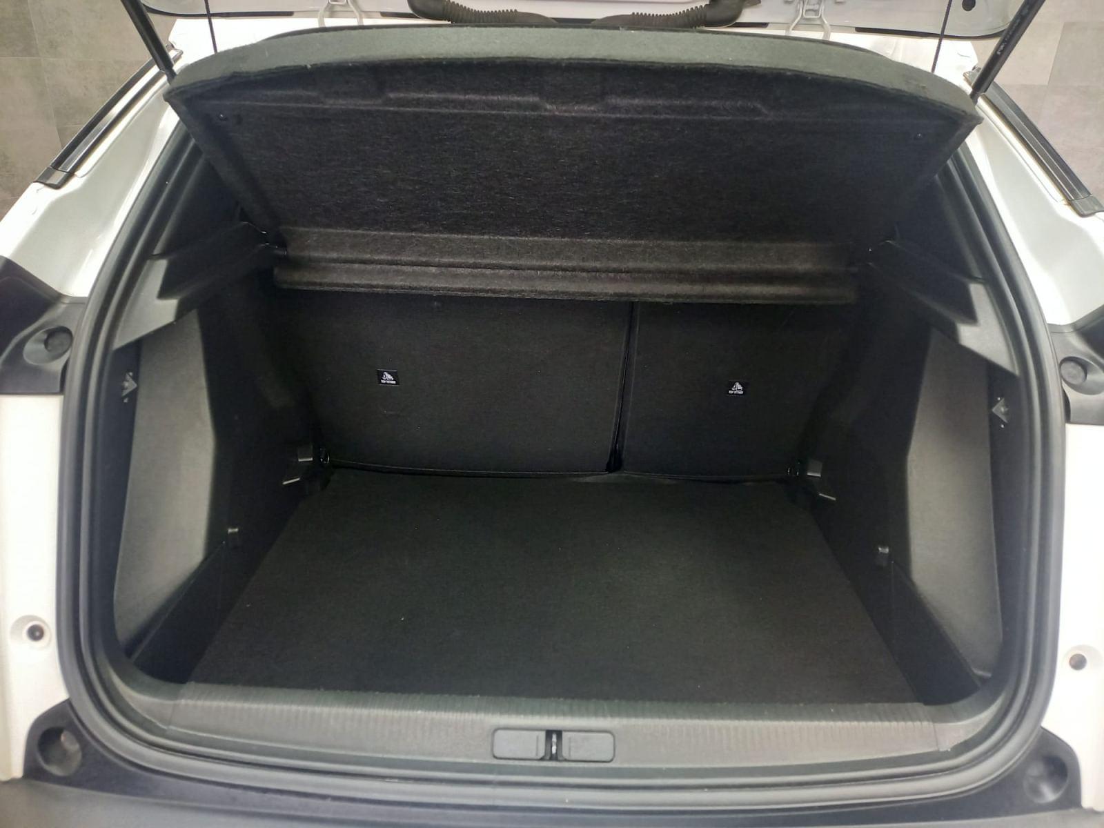 PEUGEOT 2008 Active BlueHDI 81kW (110CV) 11