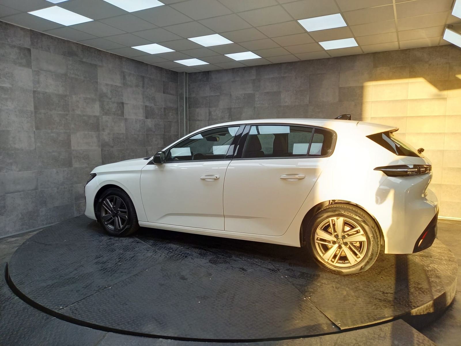 PEUGEOT 308 Active Pack BlueHDi 130CV S&S MAN 8