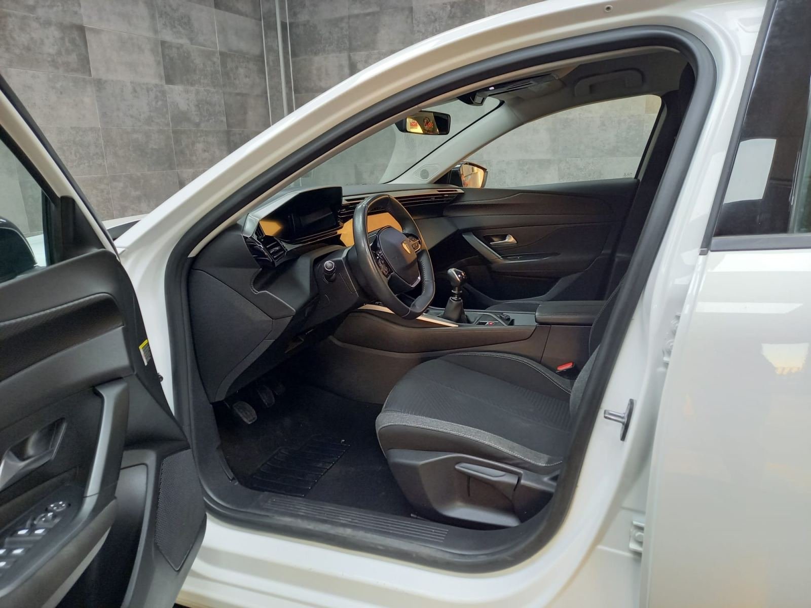 PEUGEOT 308 Active Pack BlueHDi 130CV S&S MAN 9