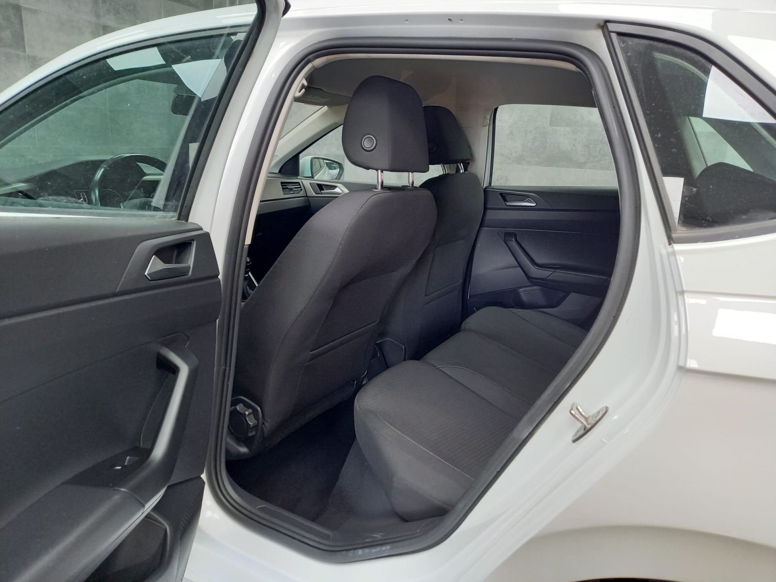 VOLKSWAGEN POLO Advance 1.0 TSI 70kW (95CV) 11