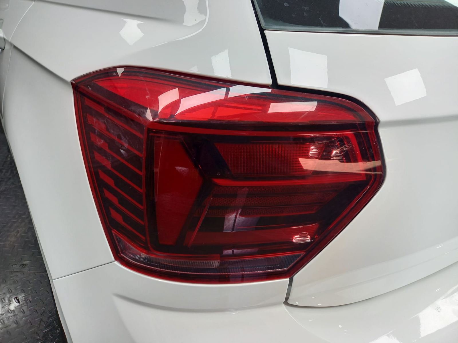 VOLKSWAGEN POLO Advance 1.0 TSI 70kW (95CV) 20