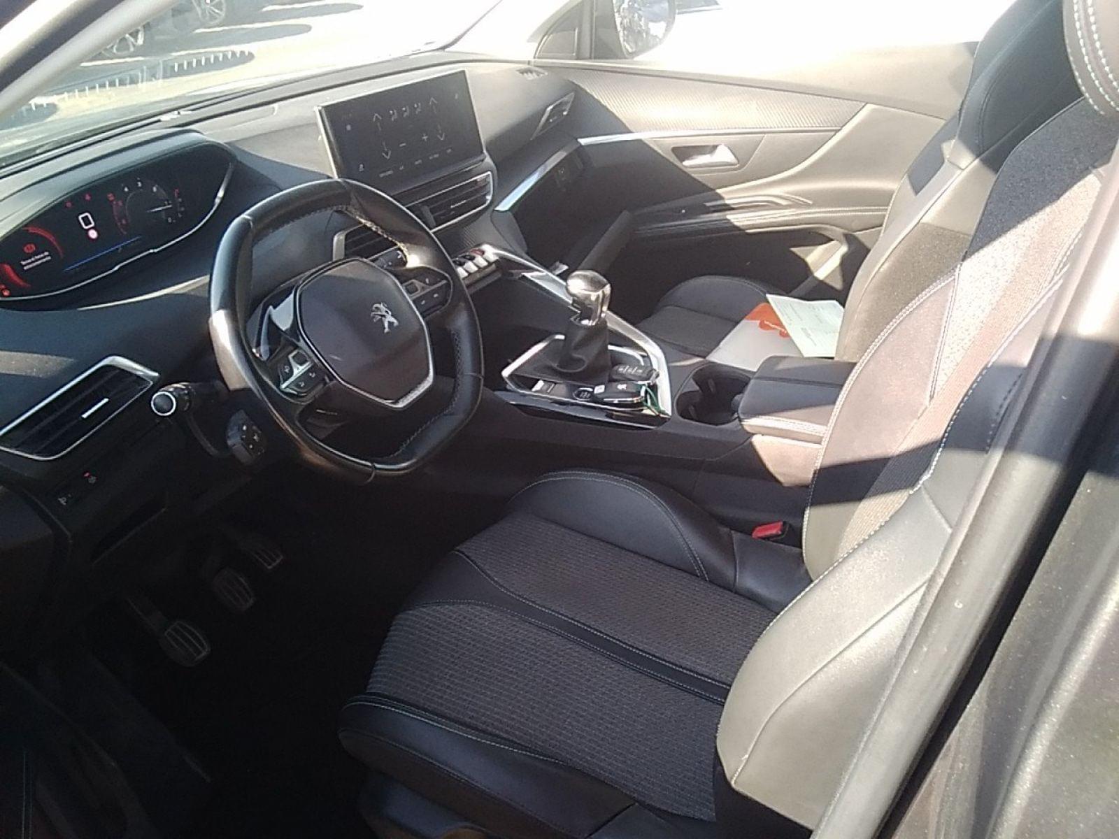 PEUGEOT 5008 1.5 BlueHDi 96kW (130CV) S&S Allure 7