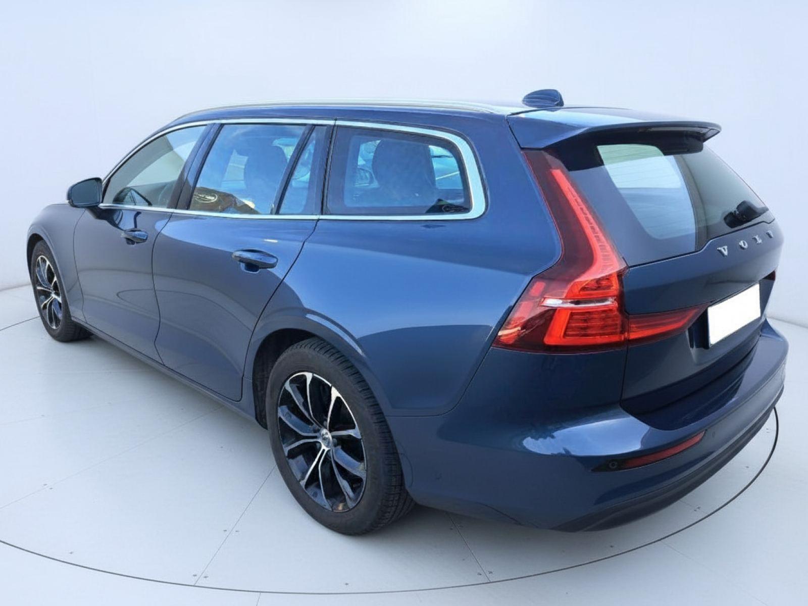 VOLVO V60 2.0 D3 MOMENTUM PRO 4