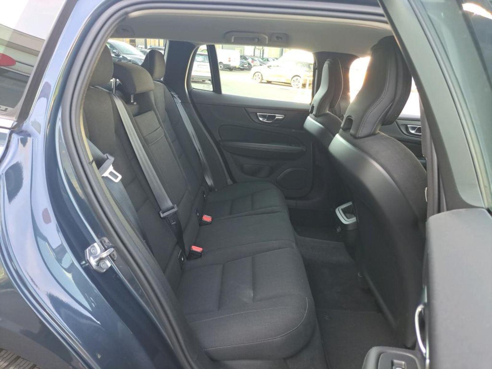 VOLVO V60 2.0 D3 MOMENTUM PRO 7