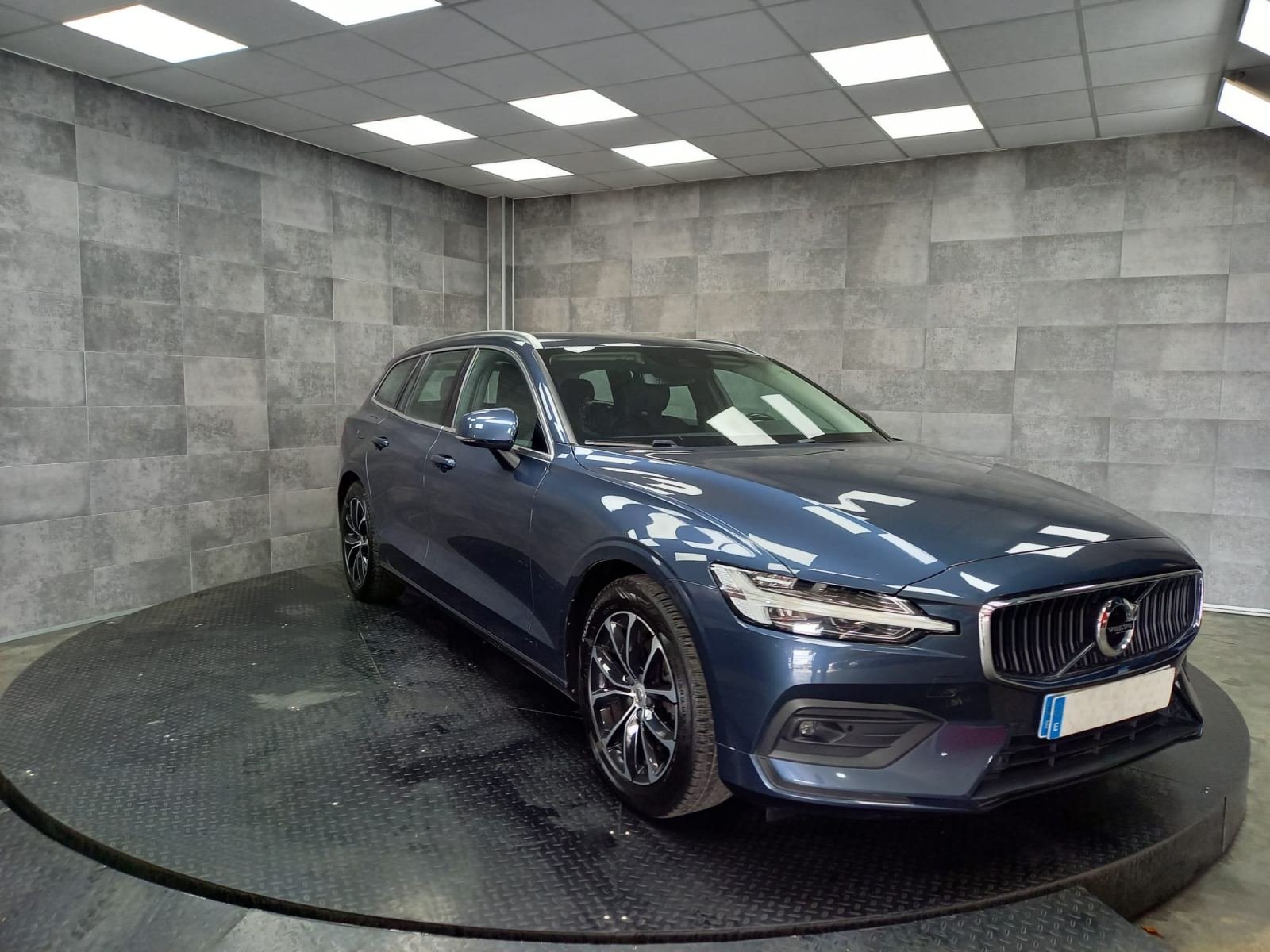imagen de VOLVO V60 2.0 D3 MOMENTUM PRO - REF: 06812