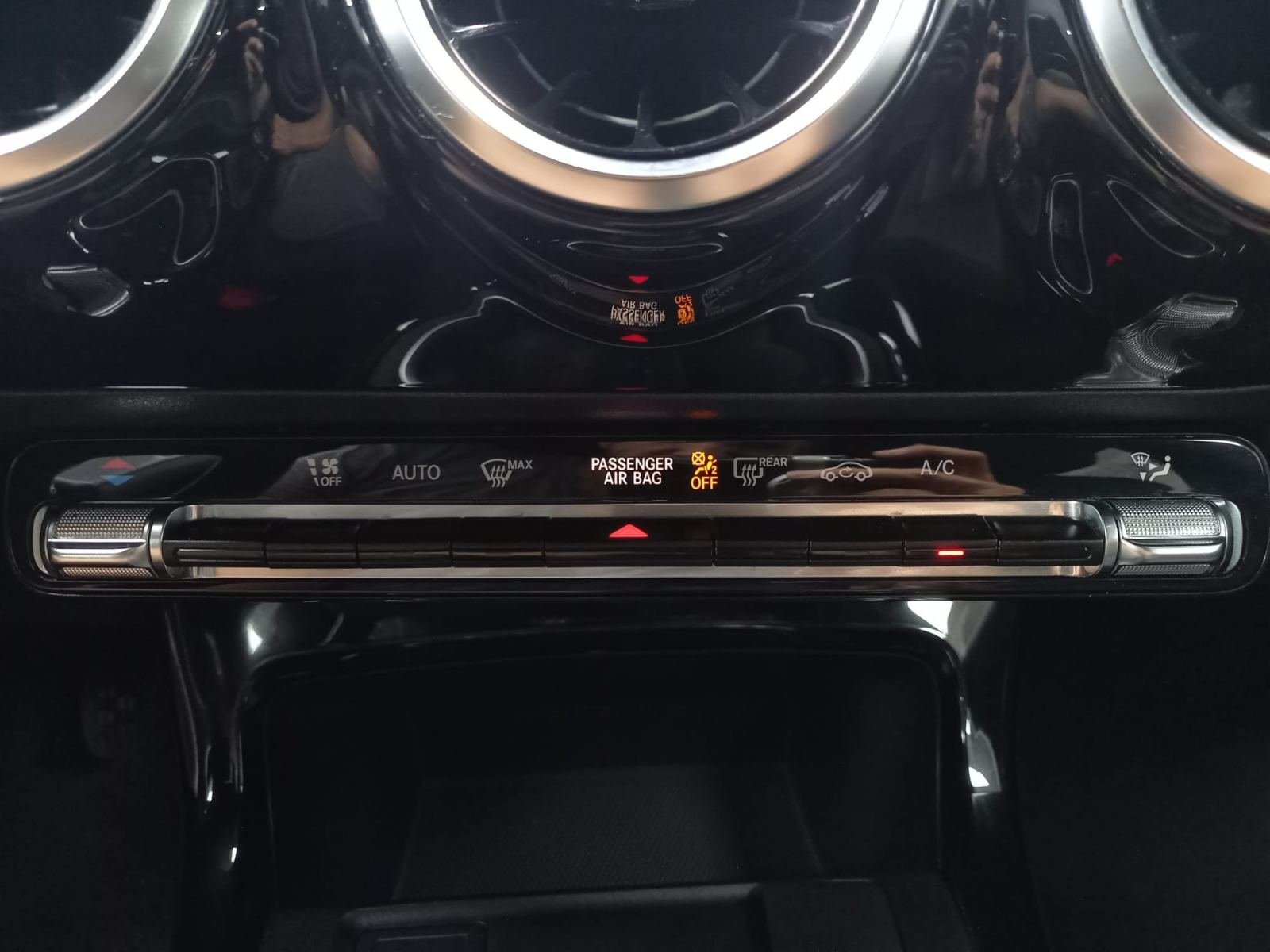 MERCEDES CLASE CLA SHOOTING BREAK 2.0 180 D BUS SOLUTION 18