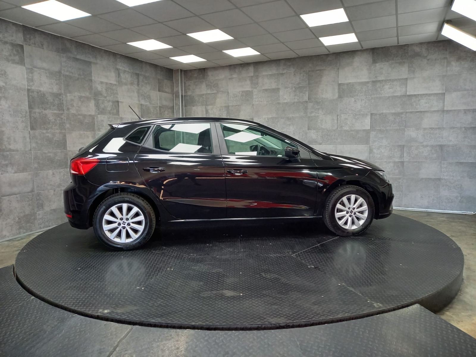SEAT IBIZA 1.0 MPI 59KW S-S REFERENCE 5 PUERTAS 4