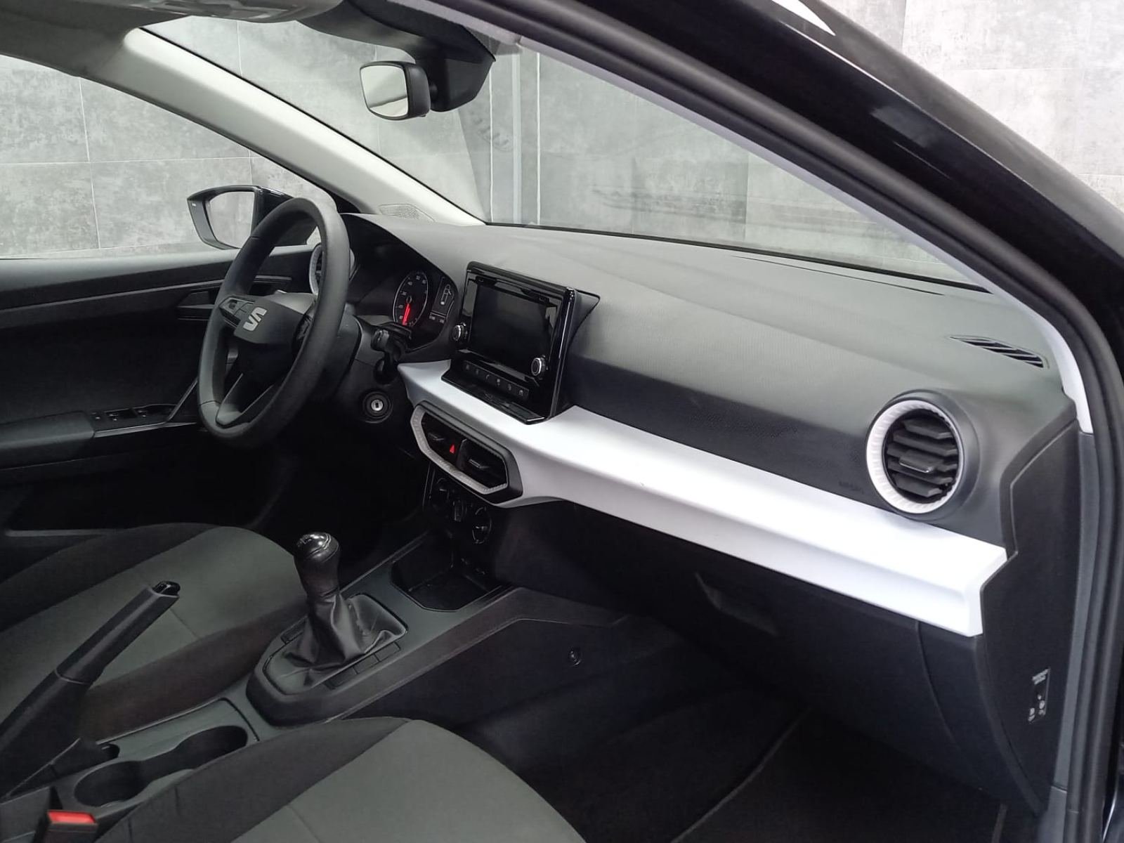 SEAT IBIZA 1.0 MPI 59KW S-S REFERENCE 5 PUERTAS 10
