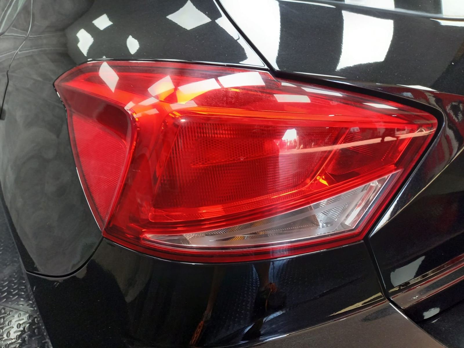 SEAT IBIZA 1.0 MPI 59KW S-S REFERENCE 5 PUERTAS 21