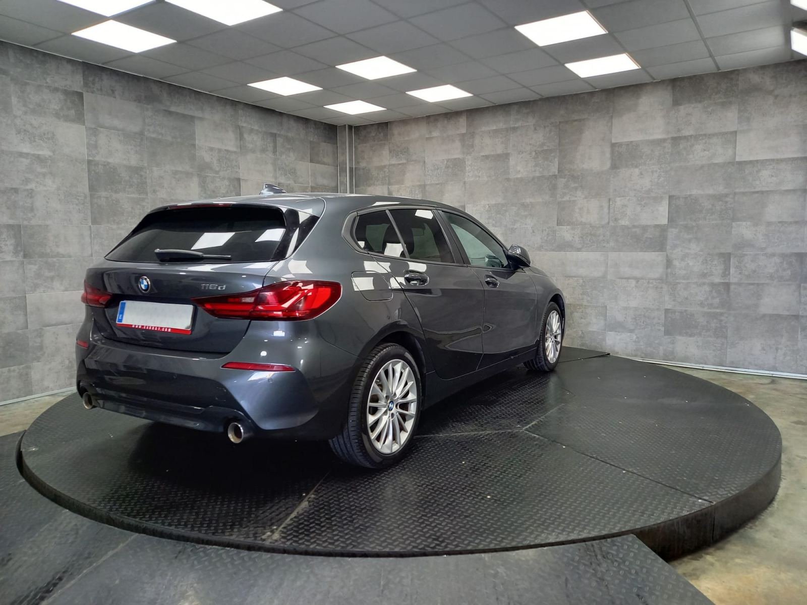 BMW SERIE 1 118D 5