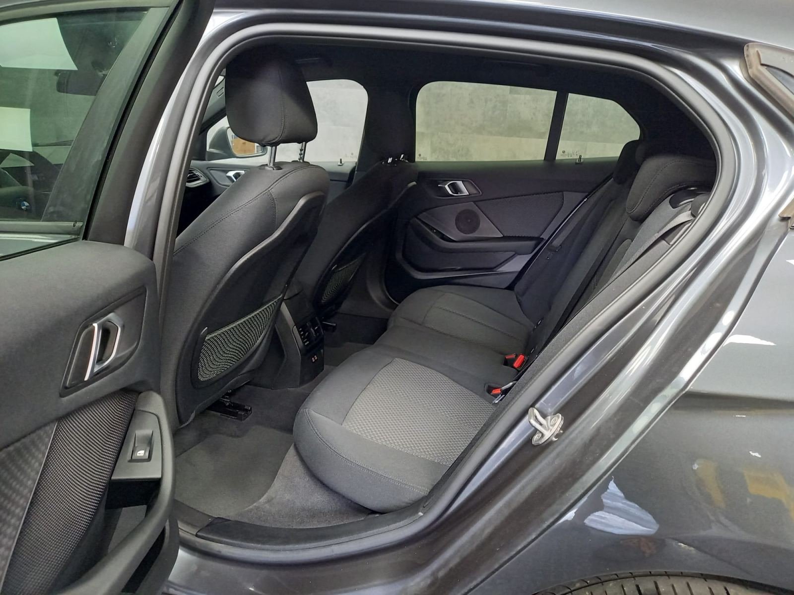BMW SERIE 1 118D 11