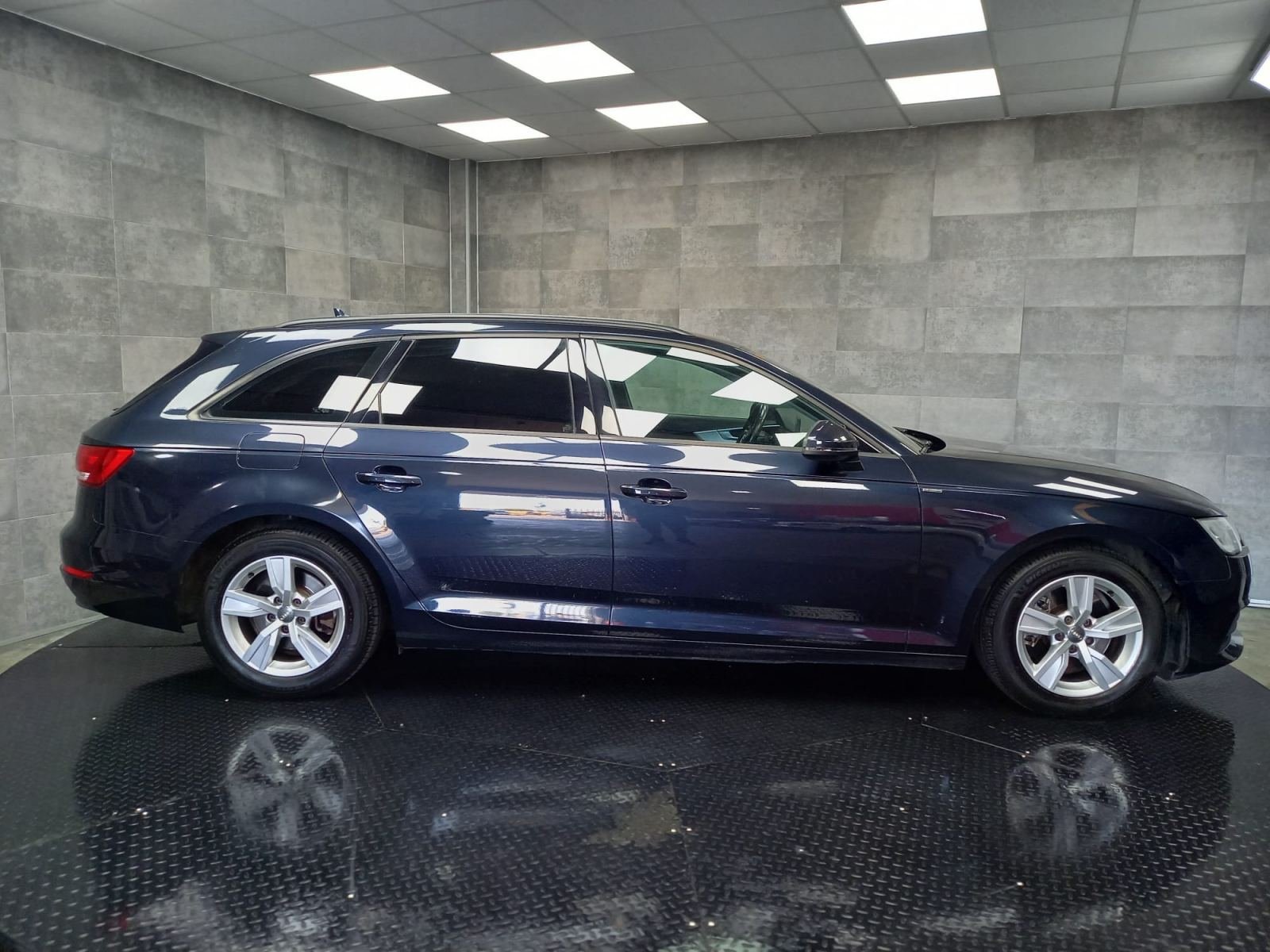AUDI A4 AVANT 2.0 TDI ULTRA 150CV 3