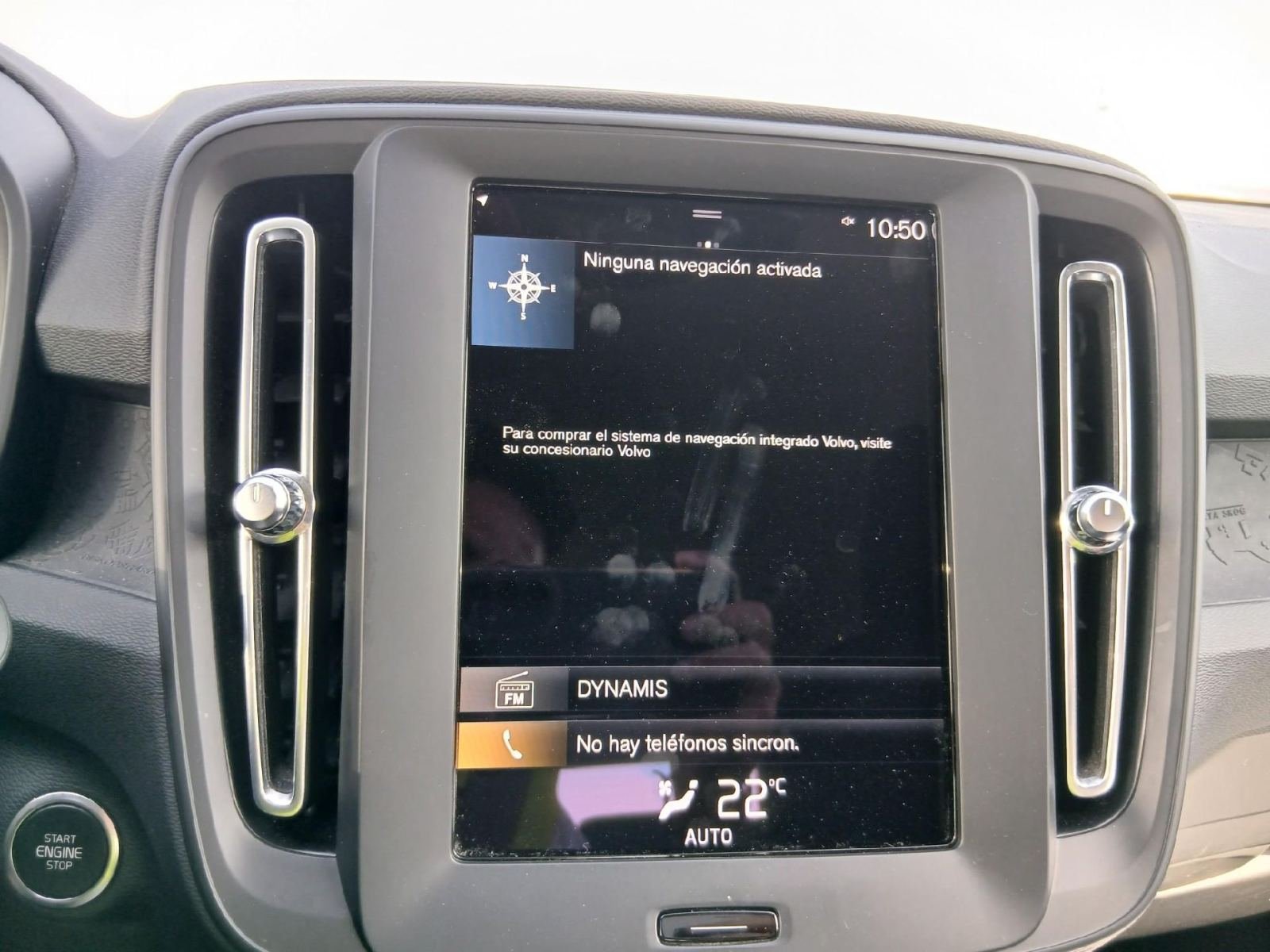 VOLVO XC40 1.5 T4 Recharge PHEV Essential Auto 7