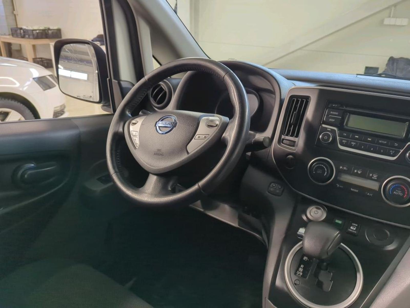NISSAN NV200 Acenta Electric 4d 6