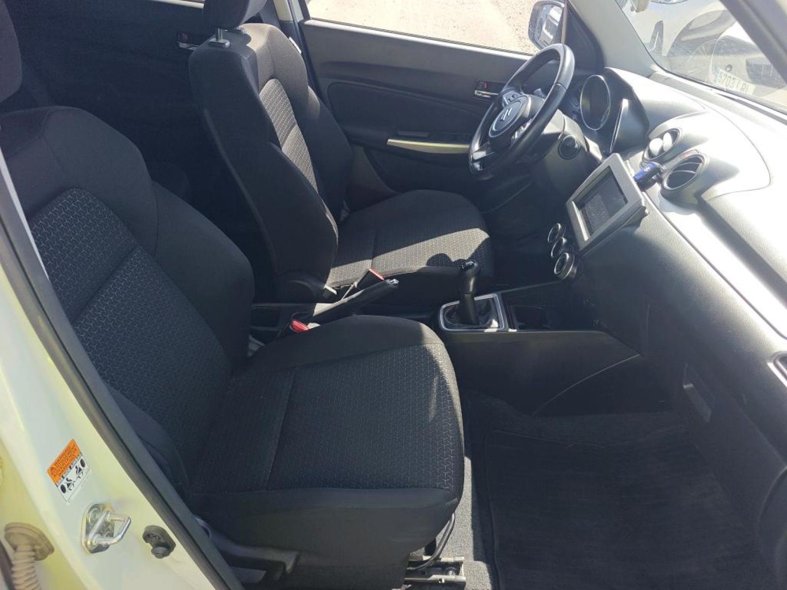 SUZUKI SWIFT 1.2 Mild Hybrid GLE Blue & White 7